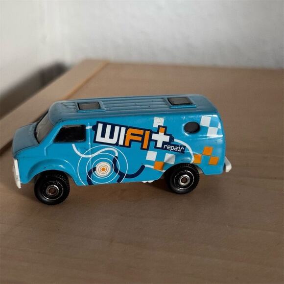 Matchbox Y2K 2006 Chevy Van WiFi Repair Diecast Model 1:74 Blue - Picture 1 of 8